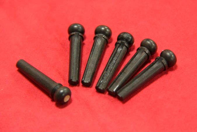 アコースティックギター　ブリッジピン　エボニー　黒檀