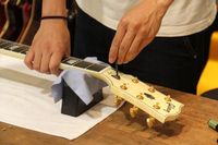 トラスロッドによるネック調整