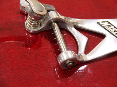 ビグスビー弦張る前