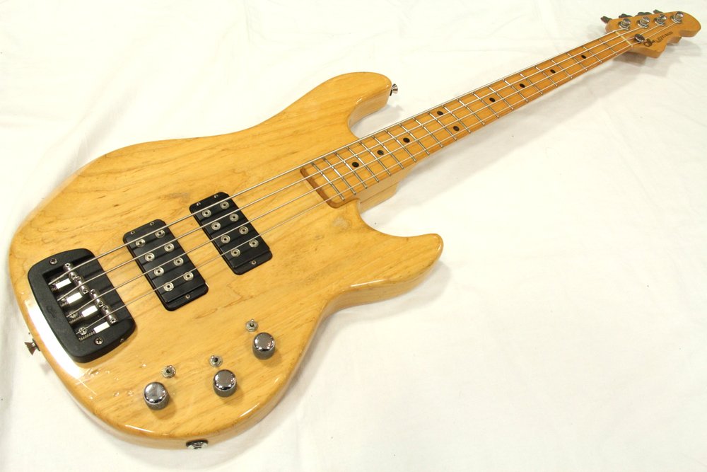 G&L L-2000