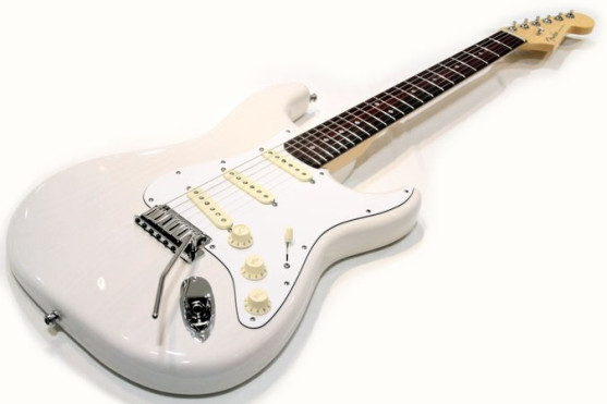 FenderUSA American Deluxe Stratocaster N3 ASH WBL